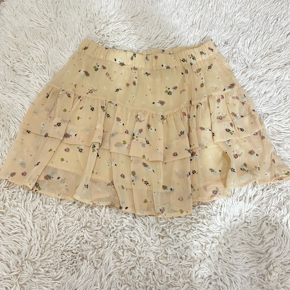 Free people flower flowy skirt. Perfect for spring and summer!